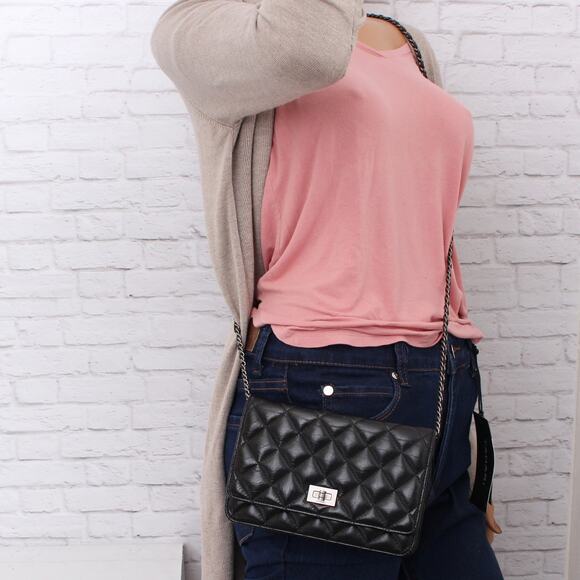 Chanel Wallet on Chain Black Lambskin Leather Purse A3960 - Picture 3 of 11